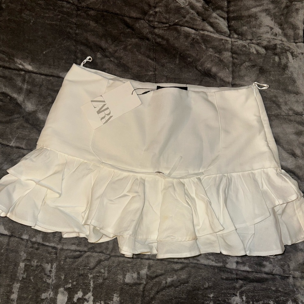 Zara White Ruffled Women's Skirt